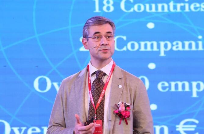 大角鹿钻石釉大理石瓷砖5